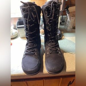 Xero Shoes Mika Black Leather Lace Up Cold Weather Boot, size 9.5